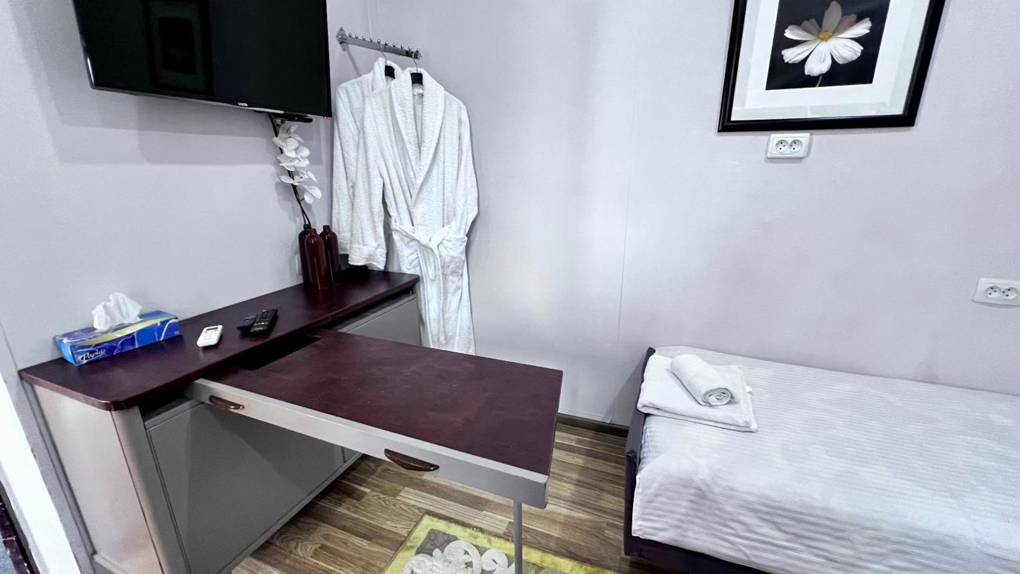 Frоdо - Cozy As A Home For 4-6 Persons Tasjkent Exteriör bild